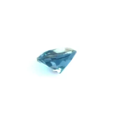 round blue topaz